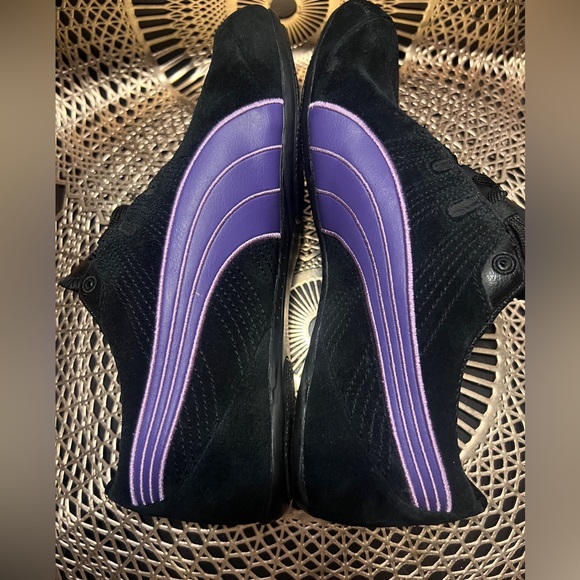 Puma Women's Etoile Black Suede with Lavender Highlights NWOT’s - Picture 3 of 12